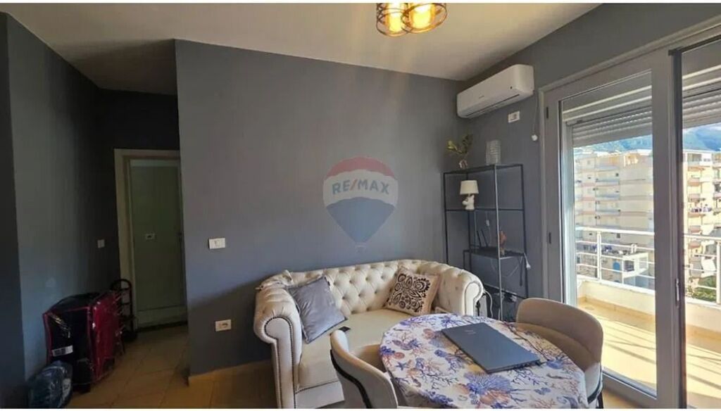 Appartamento 1+1 in Vendita vicino a Lungomare, Vlora