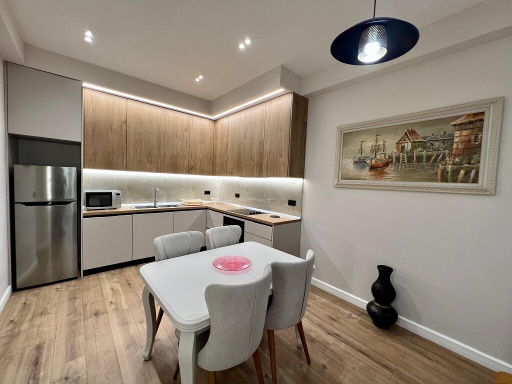 📣 QERA SUPER Apartament 1+1 📍 Prane Rruges Se "Durresit" ✨