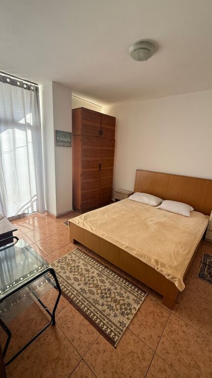 📍 Appartamento 1+1 in affitto presso la Rotonda del Comune di Parigi