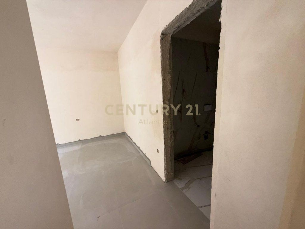 Appartamento 2+1+2 bagni in vendita nel Complesso Saeli, Golem 116,600€ | 106 m² 116,600 €