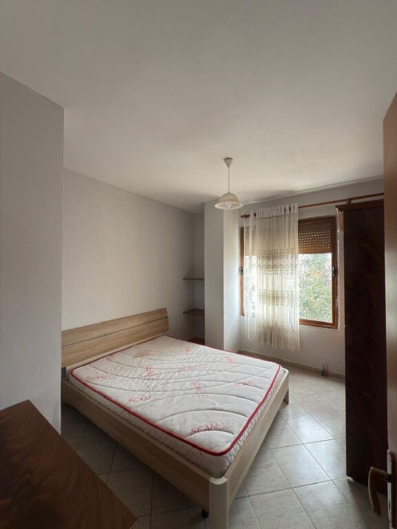 Apartament per shitje 1+1 te Kombinat