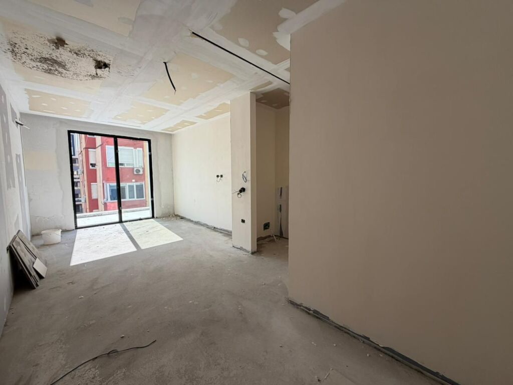 Appartamento 1+1+Veranda in vendita a Vasil Shanto.
