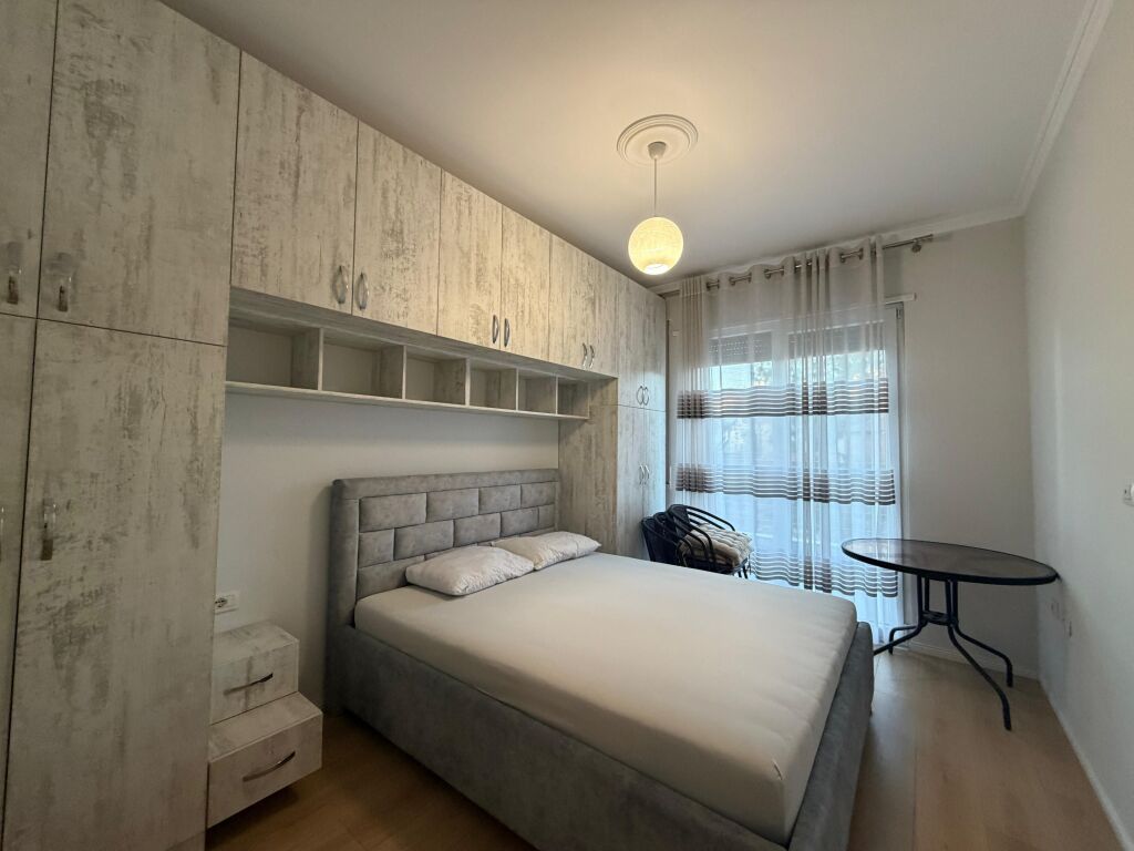 Laprak, Apartament 2+1 Per Qira