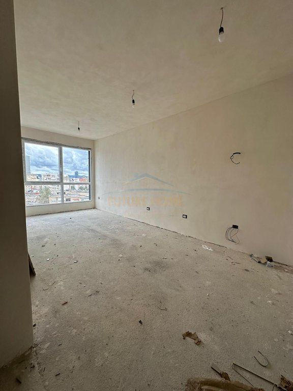 Shitet, Apartament 2+1, Ali Demi