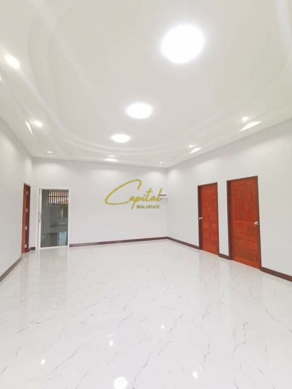 AMBIENT BIZNESI ME QIRA 130 M2 ISH BLLOKU 90.000 LEKE