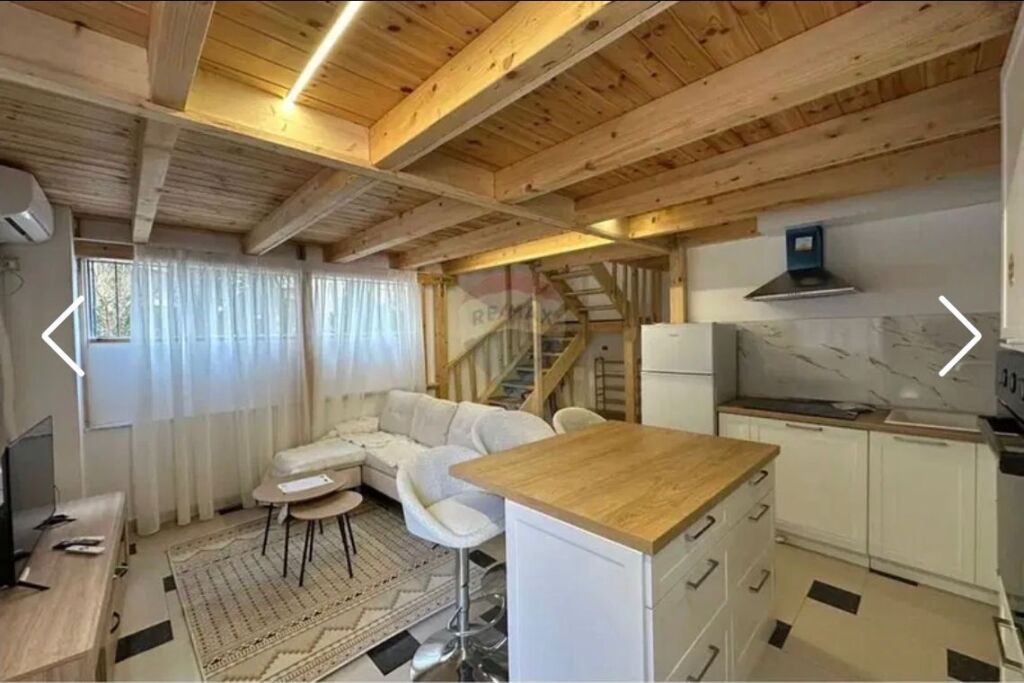 DUPLEX me qira Selvia
