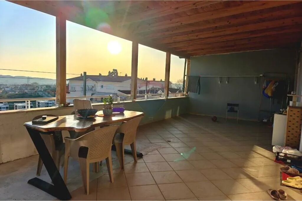 Apartament 3+1+2 me Verandë, në Shitje, Fresk, Tiranë