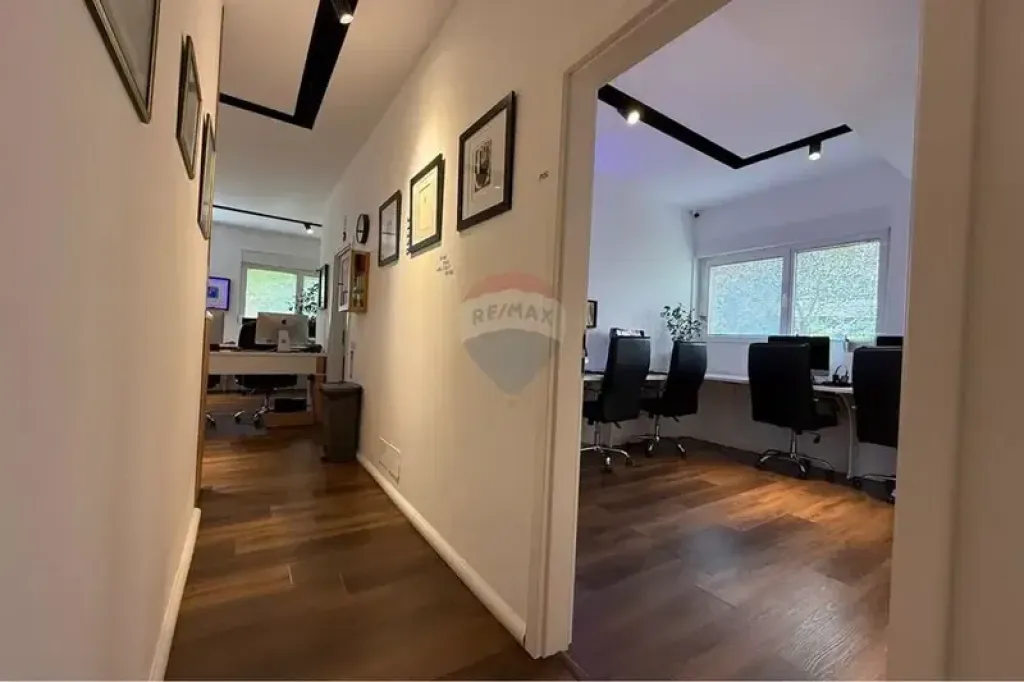 Office - For Sale - Mangalem Complex, Tirana