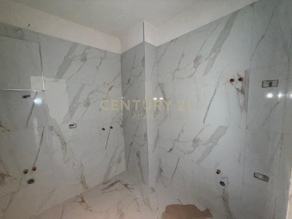 Appartamento 2+1+2 bagni in vendita nel Complesso Saeli, Golem 116,600€ | 106 m² 116,600 €