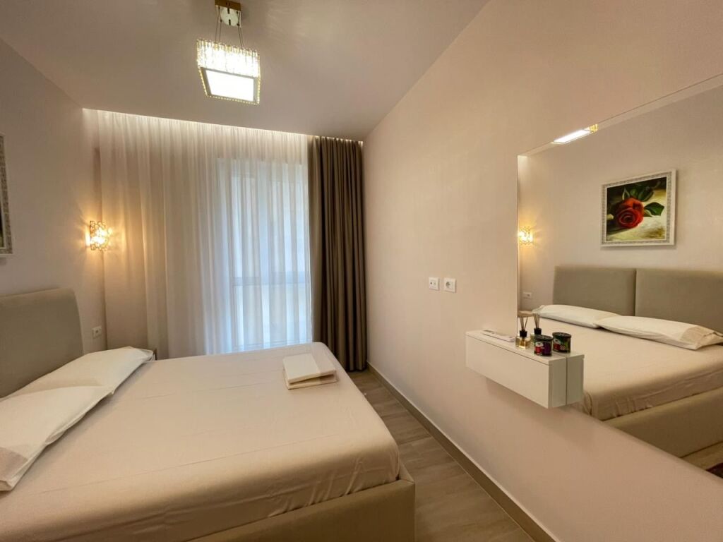 Apartment 1+1 for rent at 21 Dhjetori!