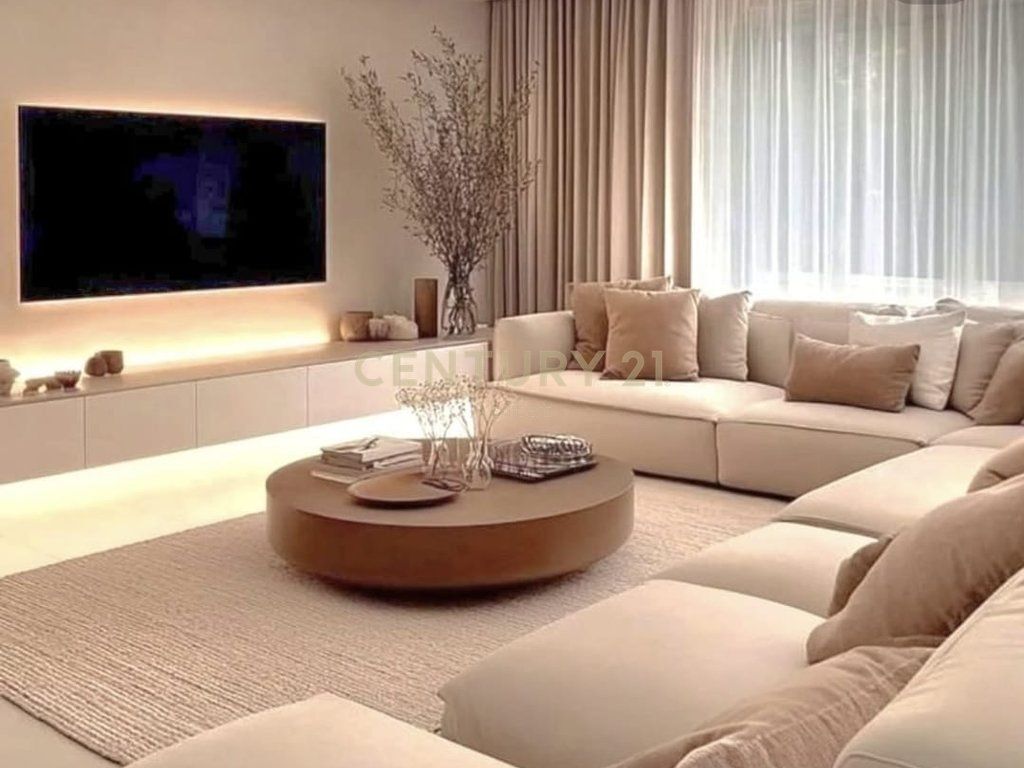 APARTAMEN 2+1+2 NË KOMUNËN E PARISIT PËRBALLË KIKA 1 245,000 € Sip. Totale  85m2