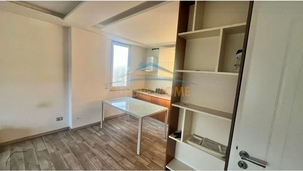 🏠 Ampio 2+1+2 in Affitto a Unaza e Re! 📍