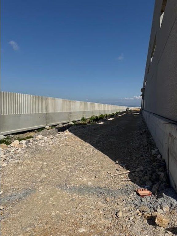 WAREHOUSE 10 000m2 FOR RENT NEAR THE NEW PORT
