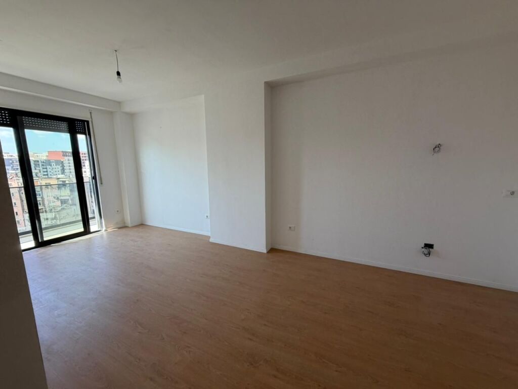 🏢Jepet me qira 2+1+2 për zyra📍Adresa: Don Bosko, Rruga Egnatia 💰 Çmimi: 700 € bruto / muaj