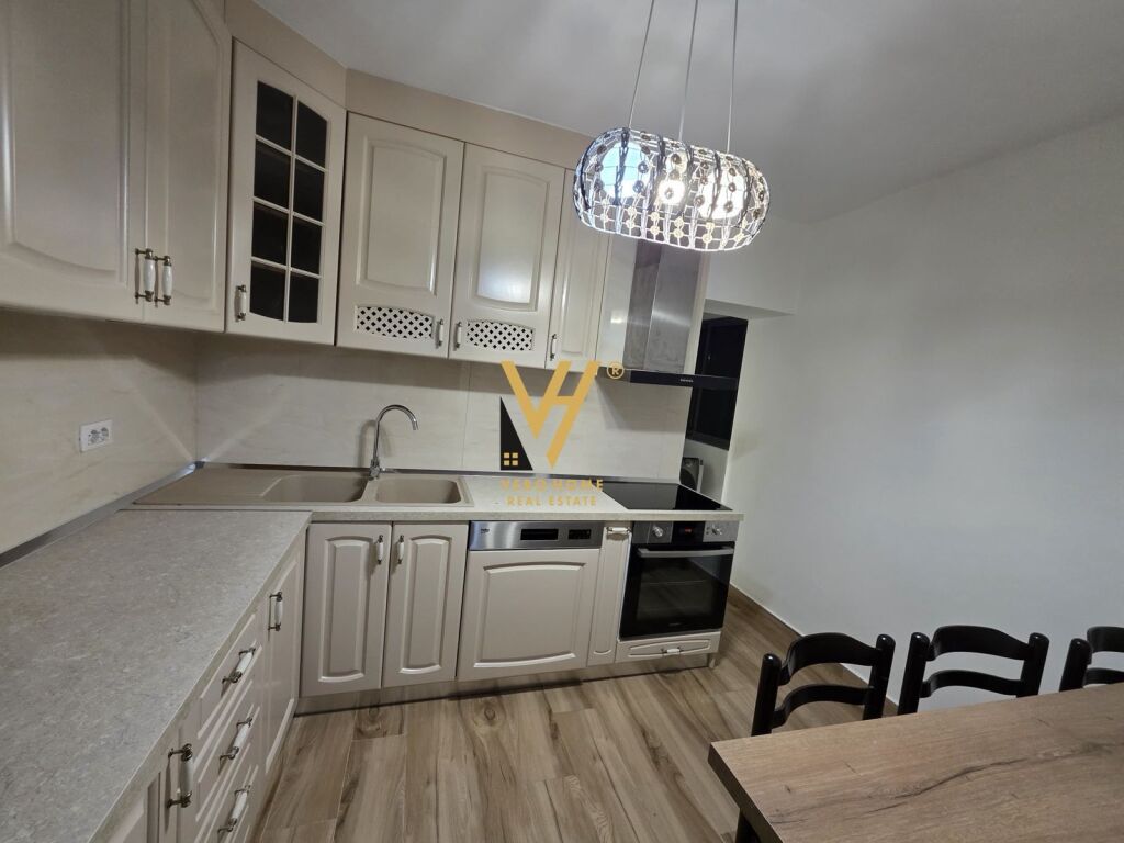 JEPET APARTAMENT 4+1+2+BLK ME QIRA TE MINE PEZA 1.500 EURO