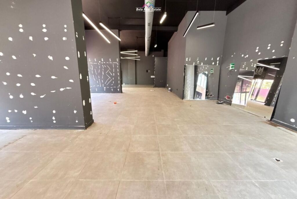 Shop For Rent On Barrikadave Street ( ID BD21825) Tirane