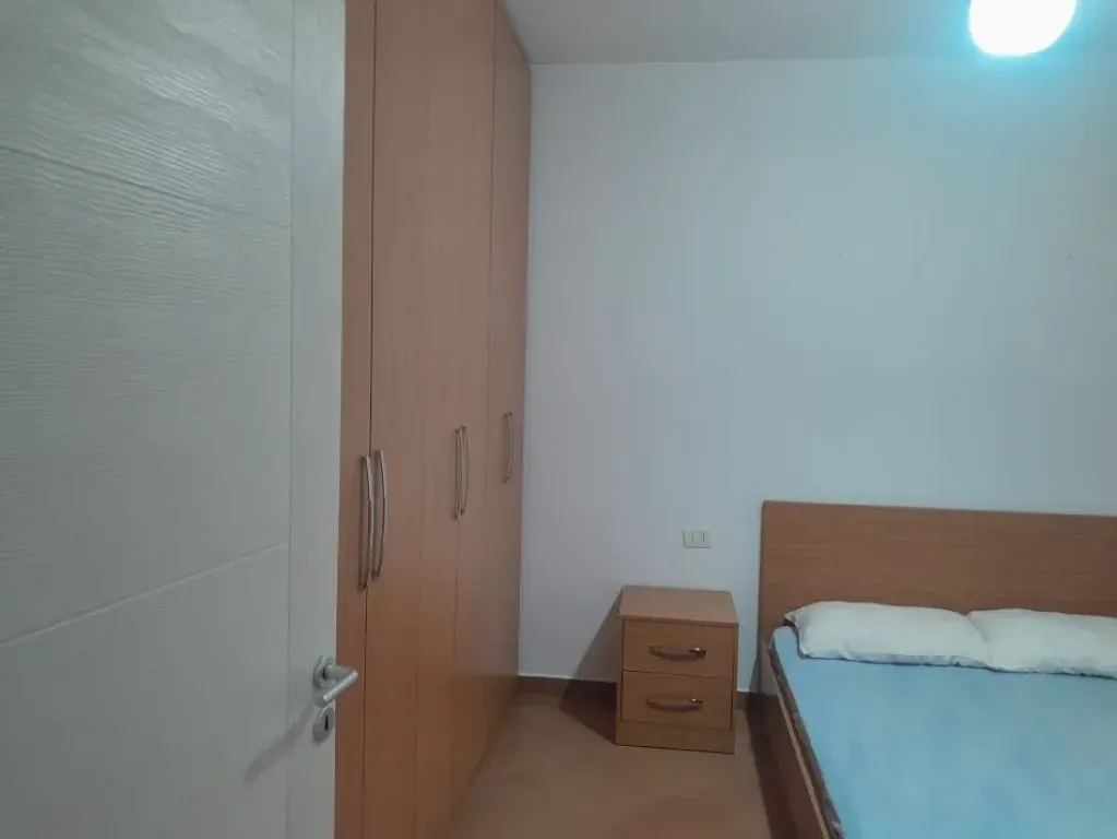 Tirane, jap me qera apartament 1+1+Ballkon Kati 3, 73 m² 380 €