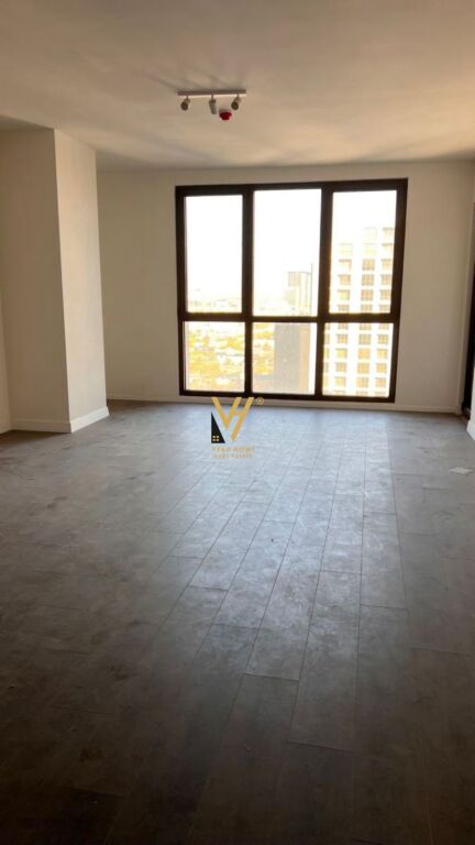 JEPET AMBIENT BIZNESI 97 M2 ME QERA NE YZBERISHT 70.000 LEKE