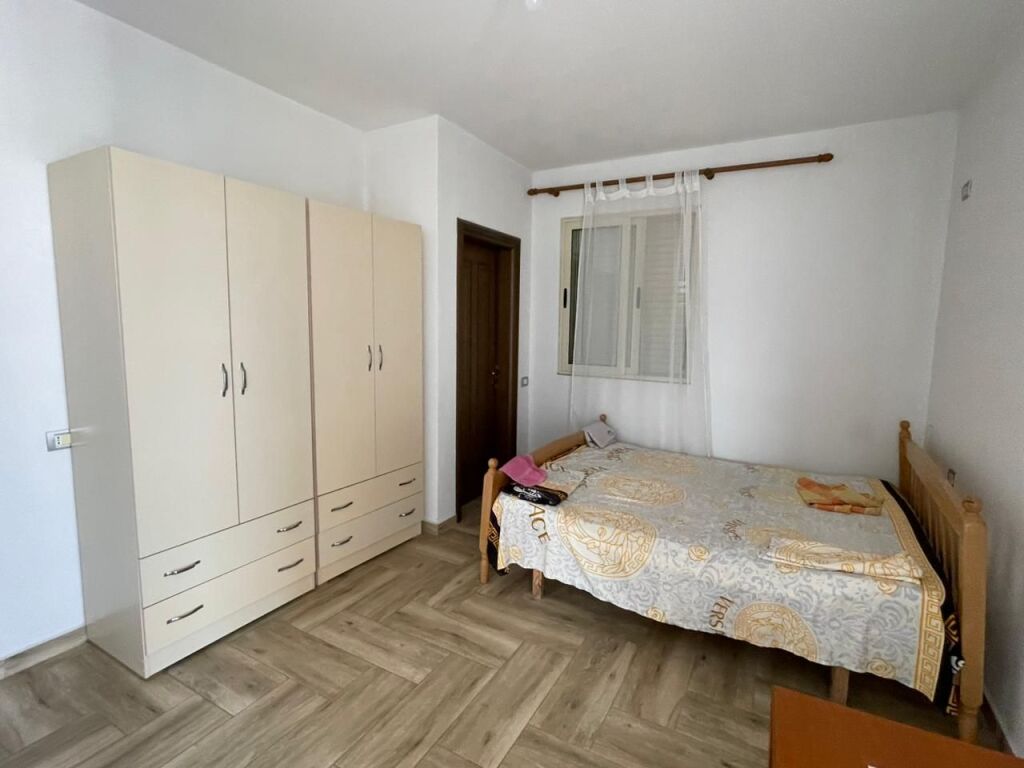 Apartment 2+1+2 for rent near the Hospital, Durres.