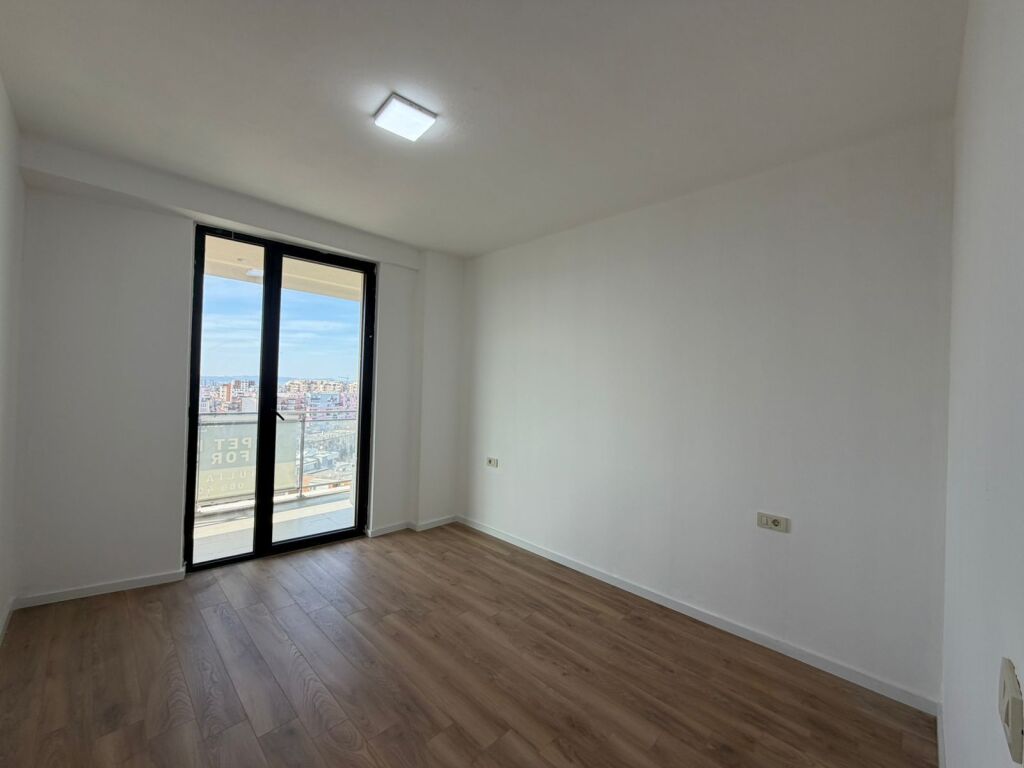 🏢 Jepet me Qera Apartament 1+1 per banim ose zyre – Golden Tower, Mine Peza