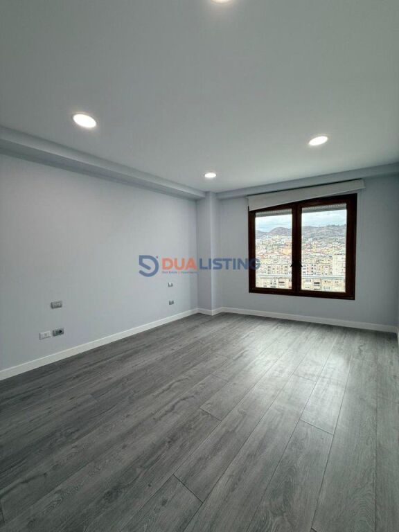Rent, 200 m² space, near the Hilton hotel!