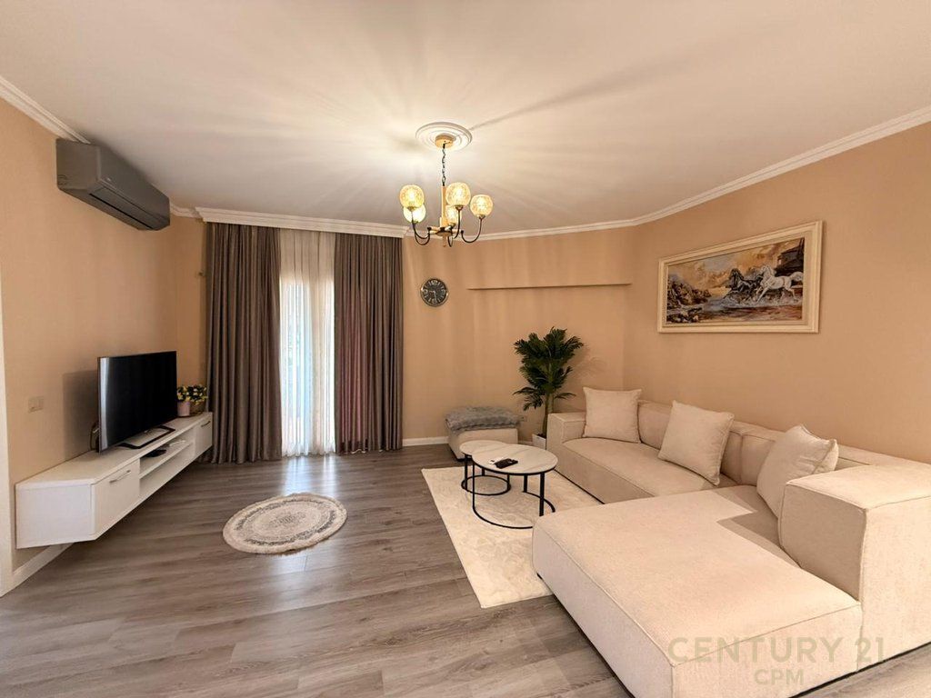 Apartament 2+1 Me Qira në Komunën e Parisit, Rruga Medar Shtylla - 900€ | 100 m²