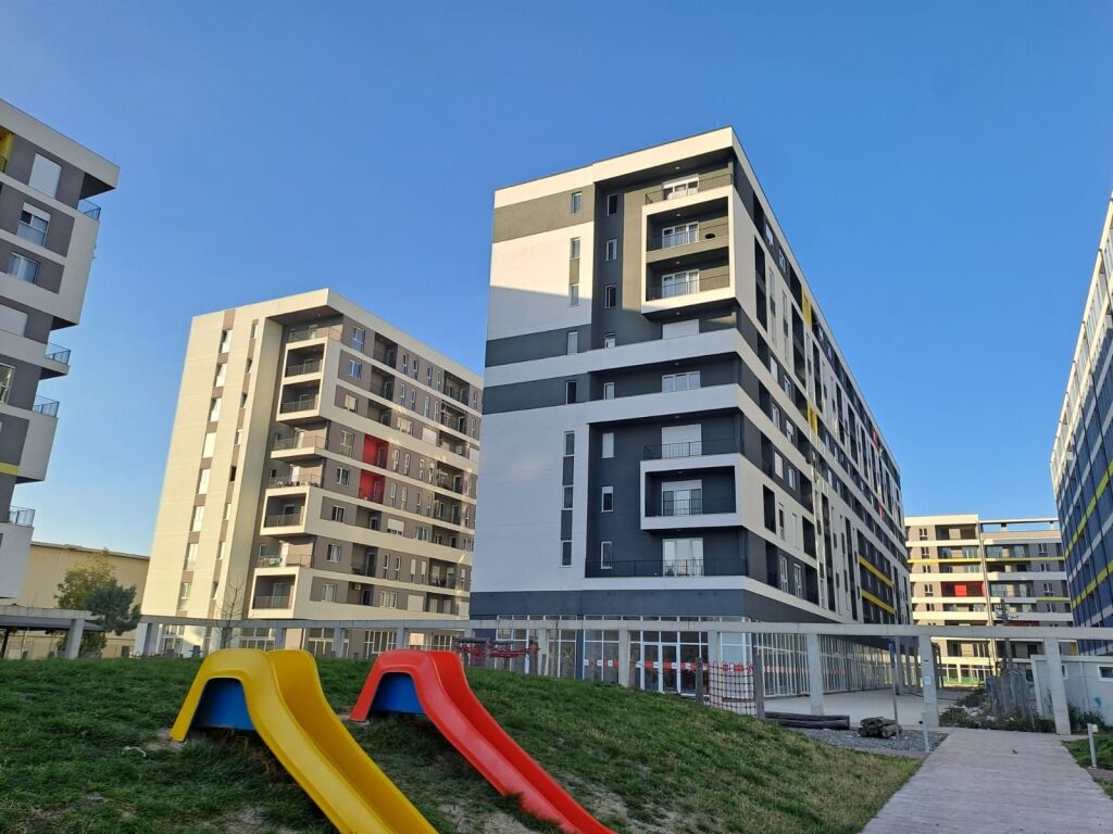 🏢 NJËSI SHËRBIMI NË SHITJE – UNIVERS CITY