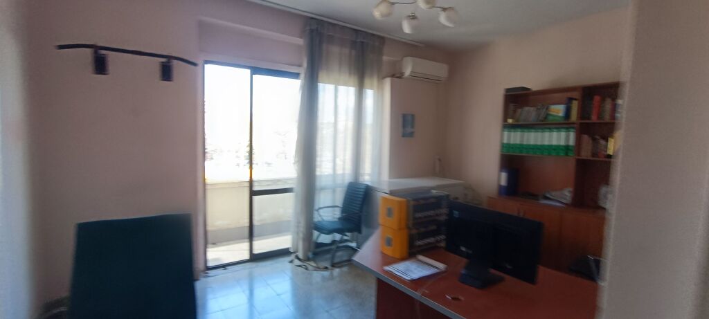 Ufficio in Affitto nel Centro presso Downtown One