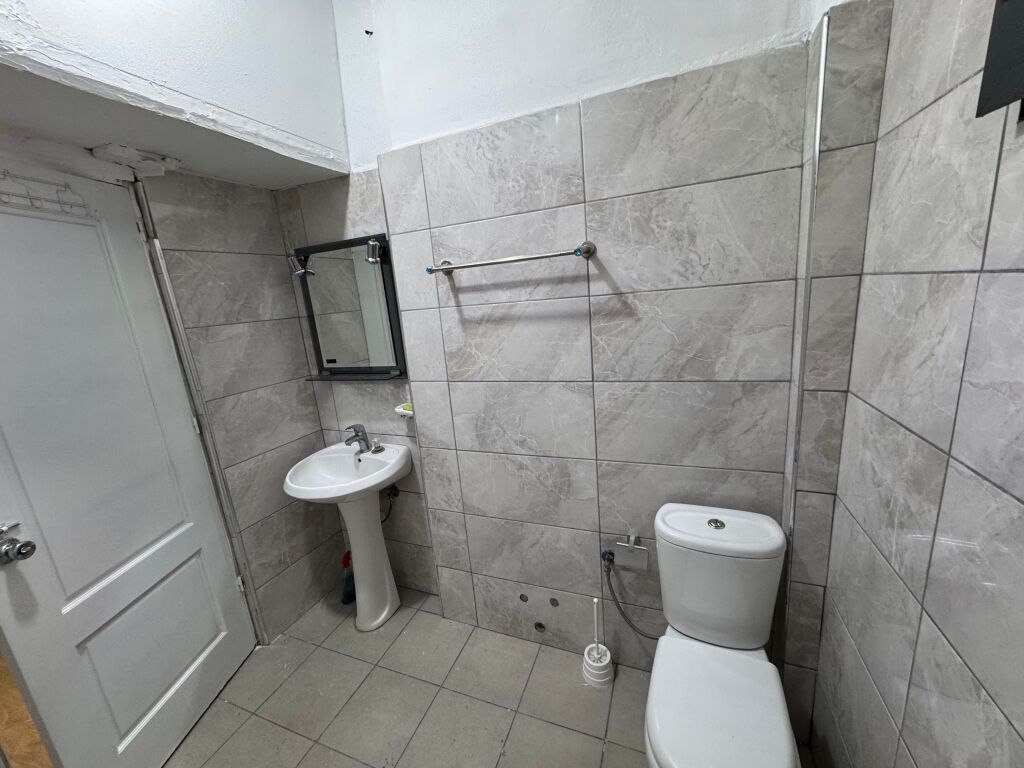 Ufficio in affitto (Appartamento 1+1) vicino a Piazza Skenderbej
