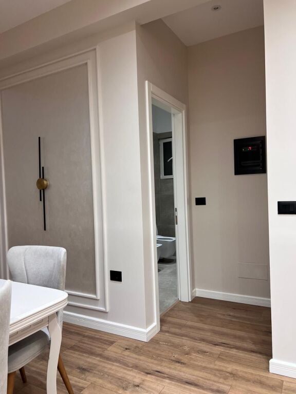 Apartament 1+1 me qera tek Mine Peza prane Rosman Lala