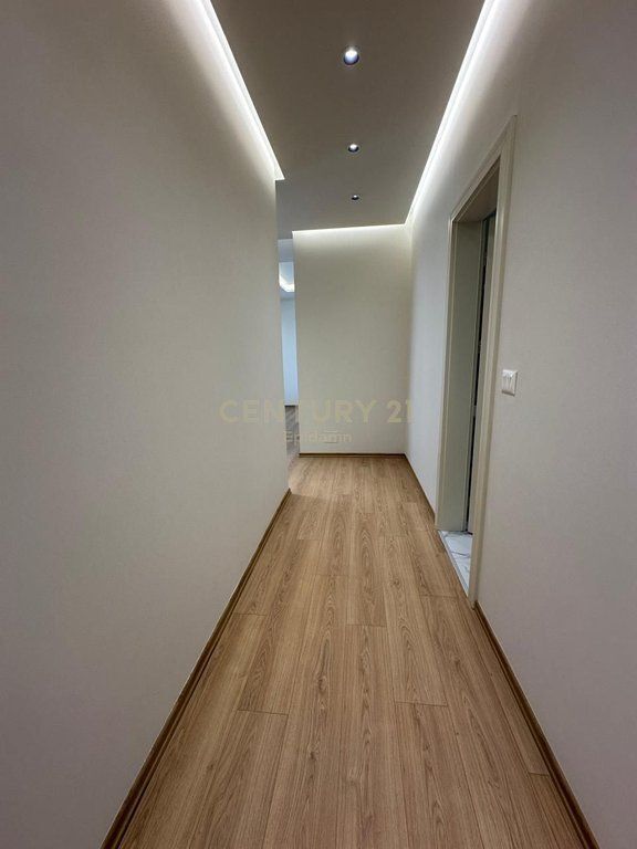 SHITET APARTAMENT 2+1+2 TEK ZOGU I ZI
