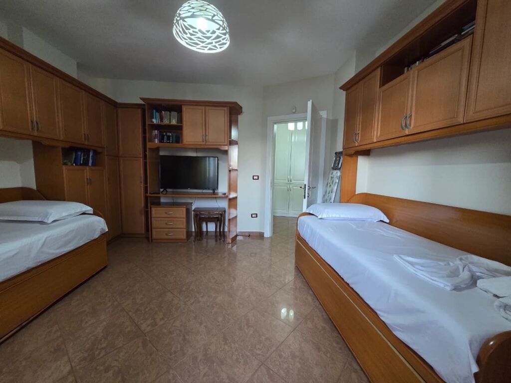 For rent 2+1, Center