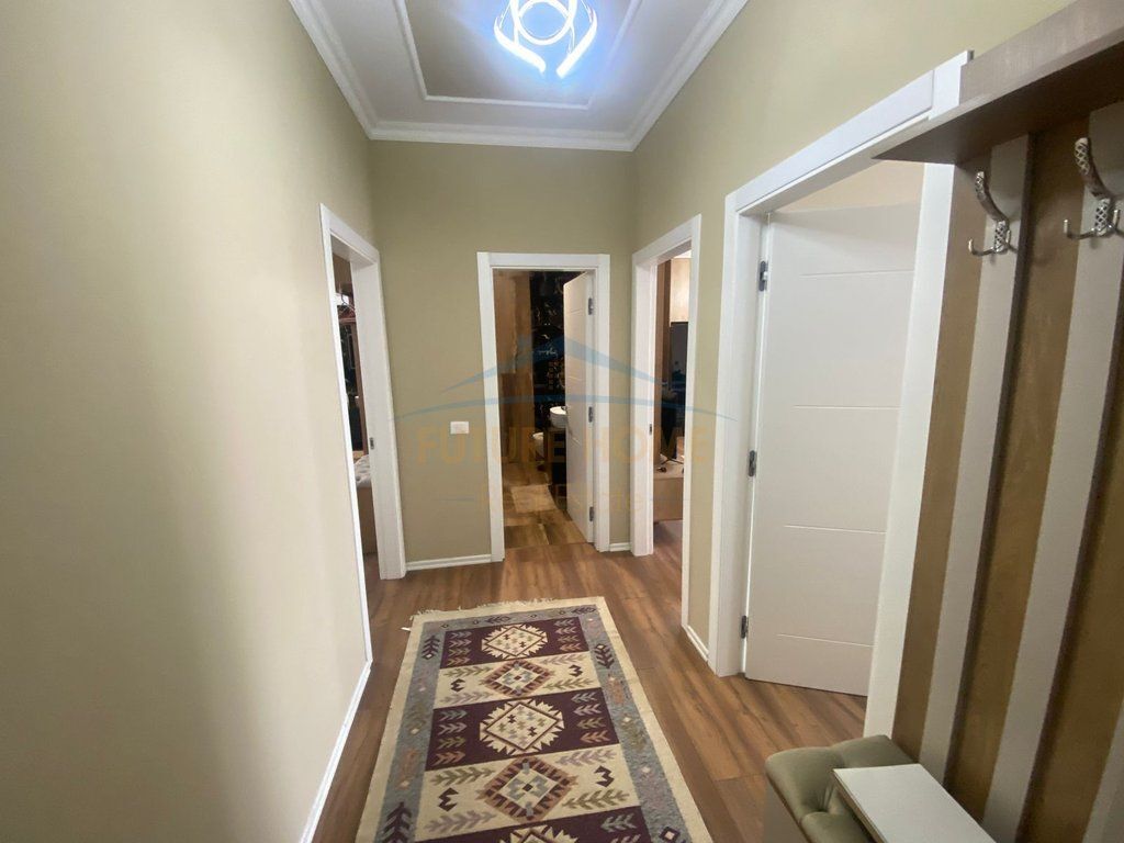 Qera , Apartament 2+1+2 , Rruga Riza Cerova