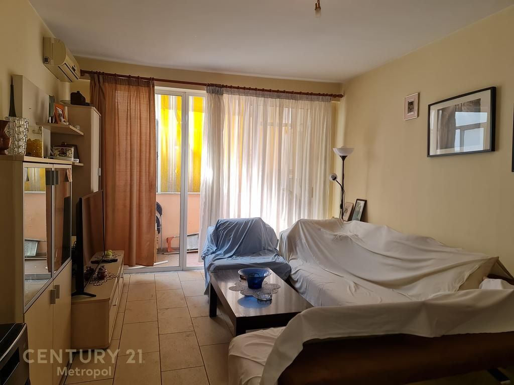 Apartament 2+1 Për Shitje në Komunën e Parisit, 265,000 € Sip. Totale  116m2