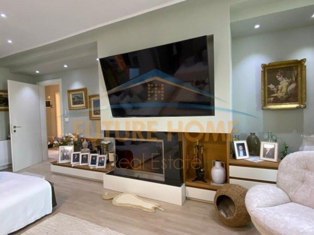 Shitet, Apartament 3+1+3, Liqeni i Thate