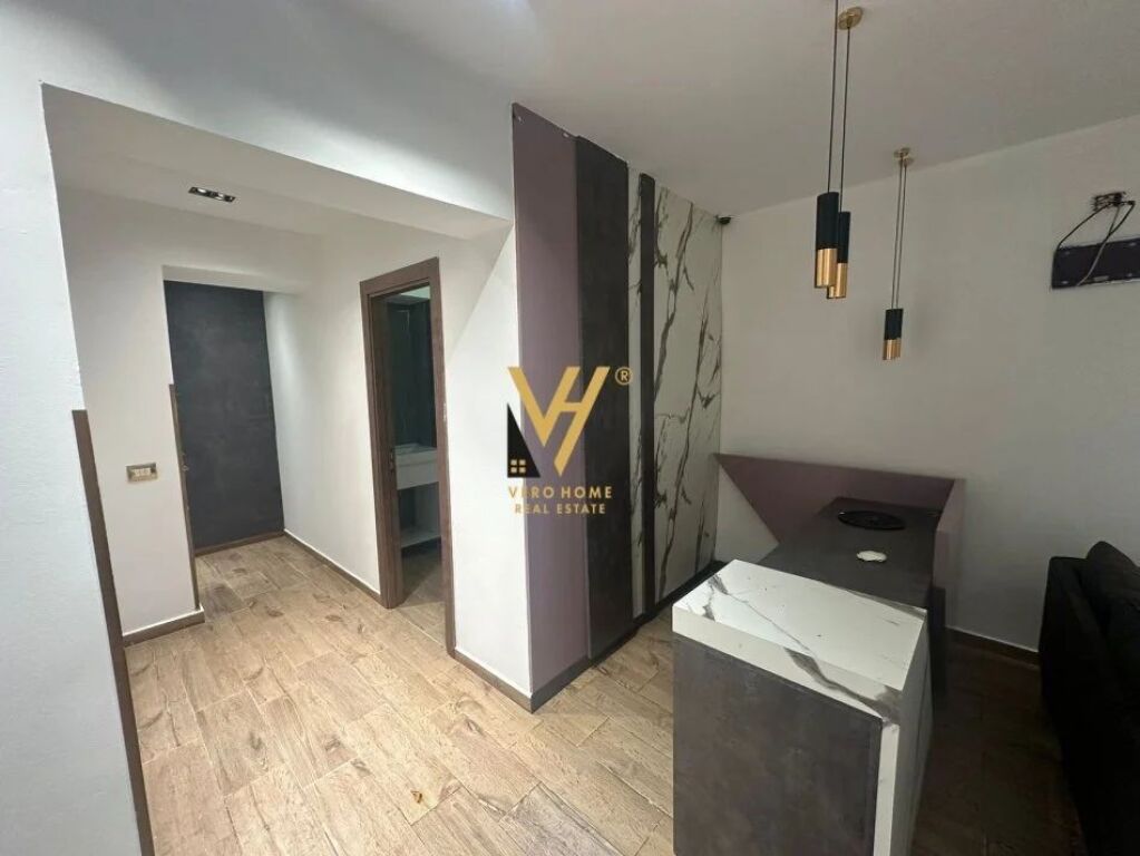 BUSINESS PREMISES 100 M2 FOR RENT AT WILLSON SQUARE 120,000 LEKE