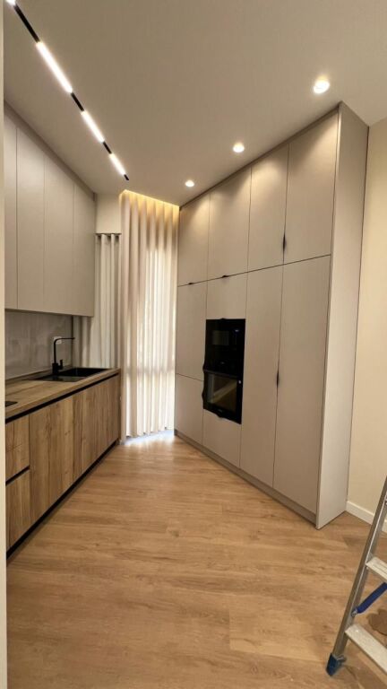 Villa di 3 piani in affitto presso il Lago Secco