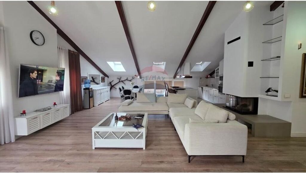 Penthouse for rent, Secret Garden