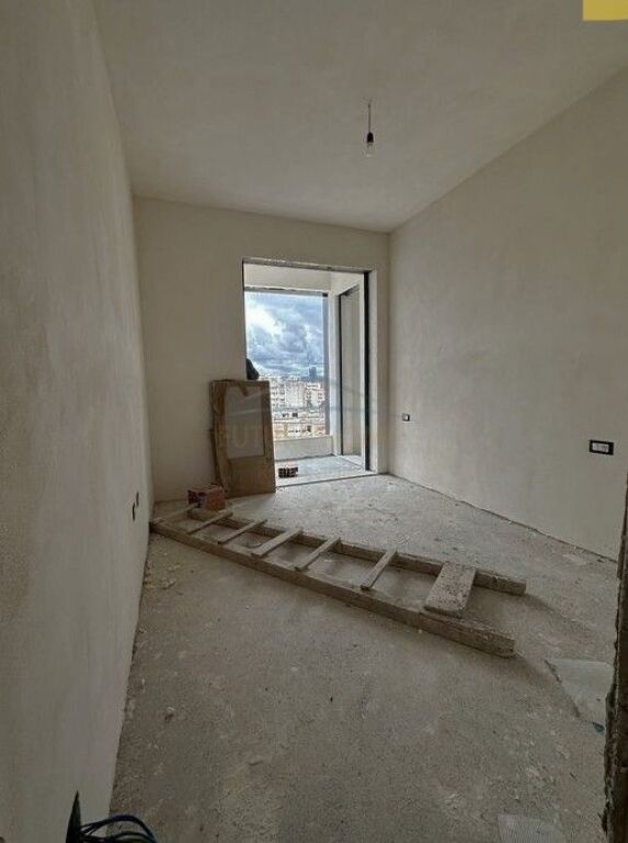 Shitet, Apartament 2+1, Ali Demi, Albania