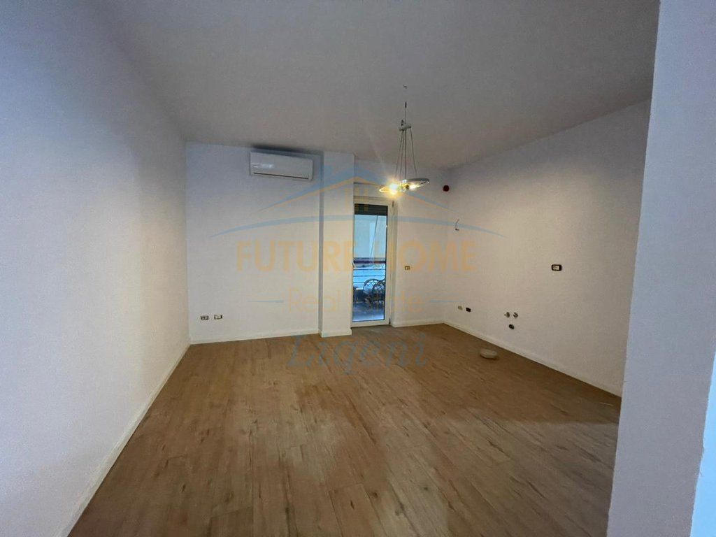 Affitto, Appartamento 1+1, Lago Secco, Tirana.