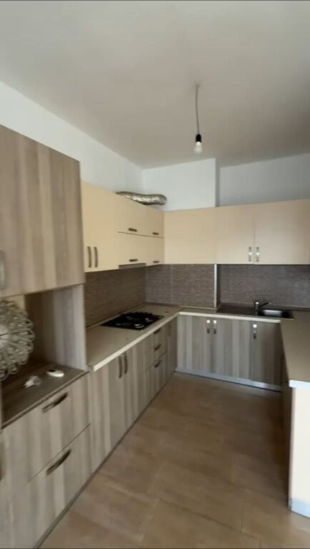APARTAMENT 1+1. 35000 LEKE.ASTIR.