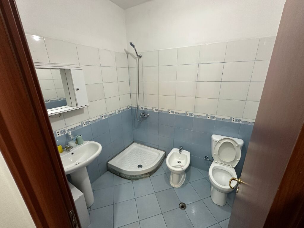 Appartamento 1+1 in affitto vicino a Spak in via Jordan Misja