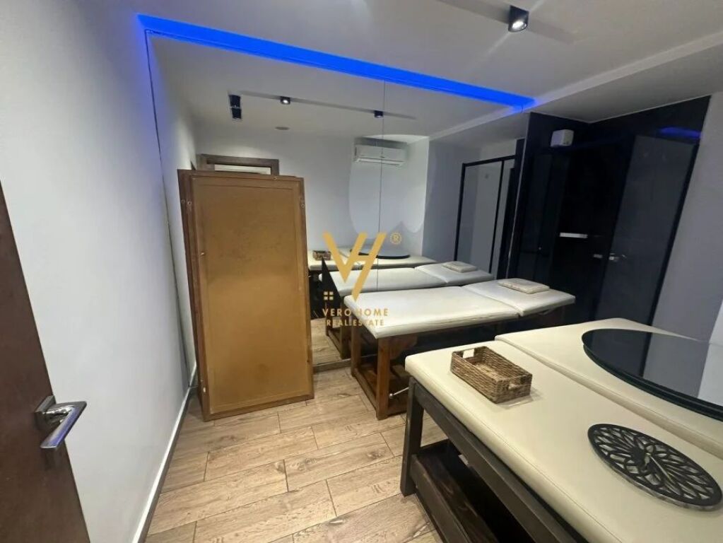 BUSINESS PREMISES 100 M2 FOR RENT AT WILLSON SQUARE 120,000 LEKE