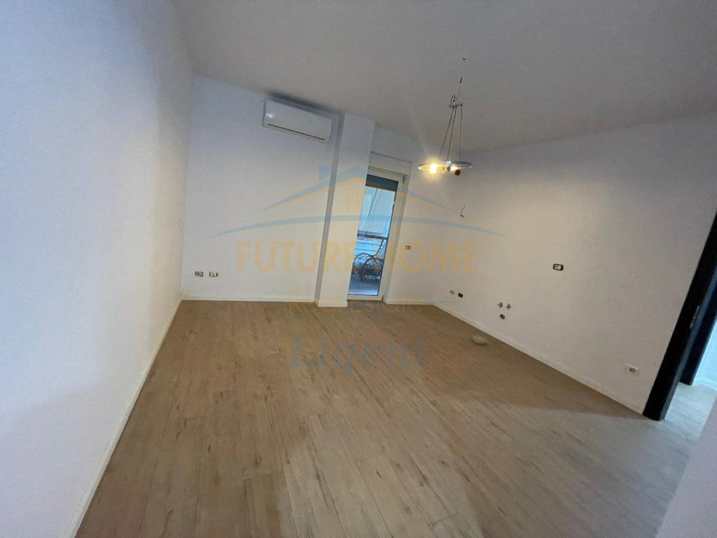 Affitto, Appartamento 1+1, Lago Secco, Tirana.