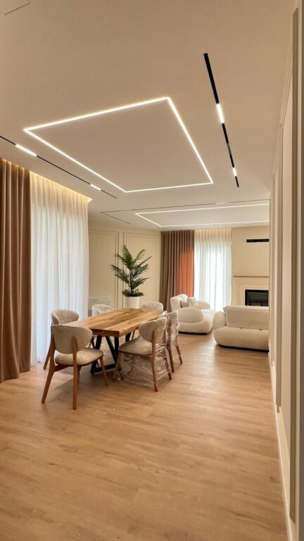 Villa di 3 piani in affitto presso il Lago Secco