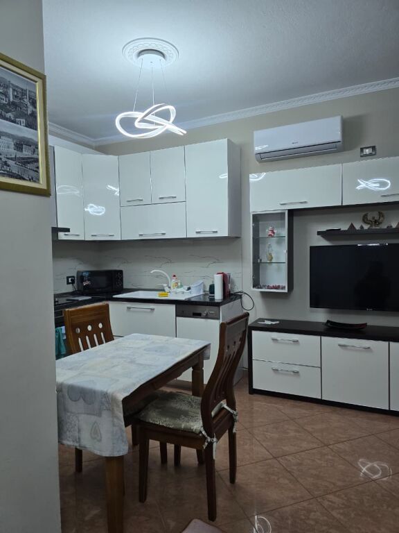 For rent 2+1, Center