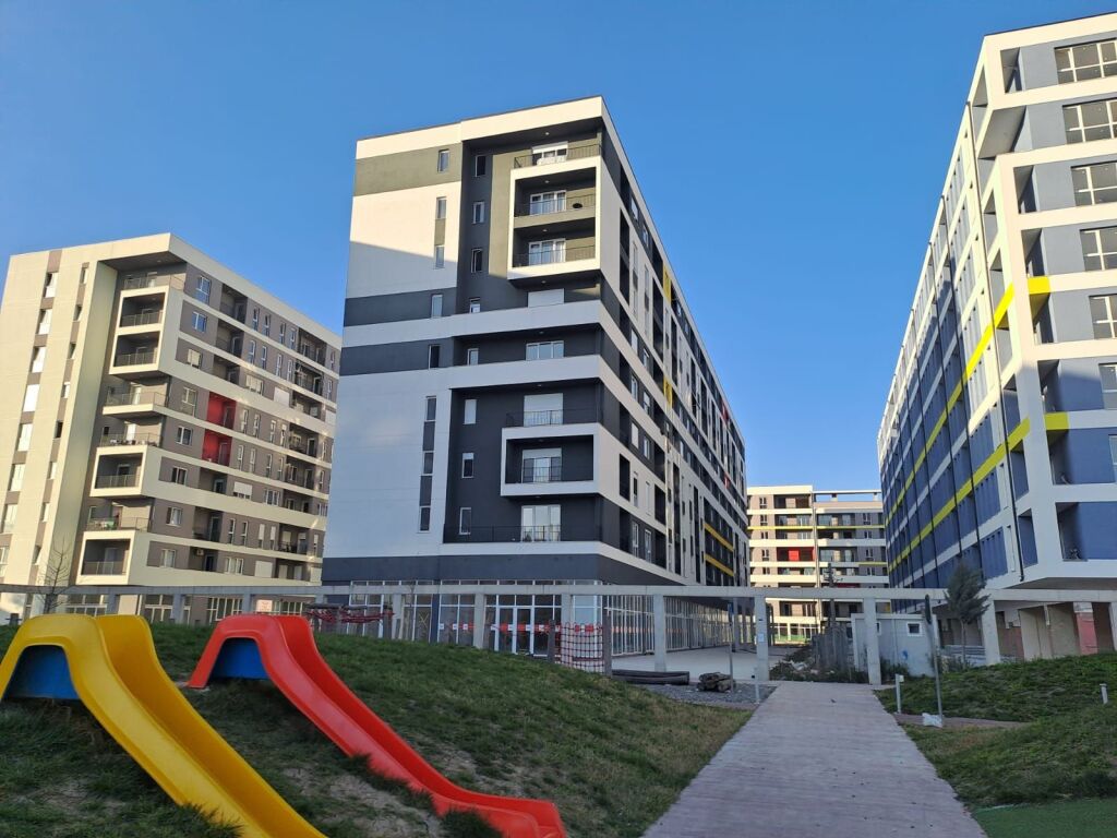 🏢 NJËSI SHËRBIMI NË SHITJE – UNIVERS CITY
