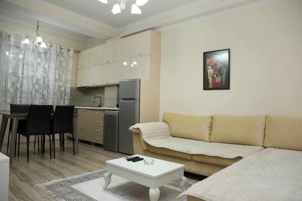 Apartament ne shitje 2+1  te Blloku