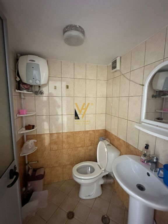 OFFICE 21 M2 FOR RENT ON ISLAM ALLA STREET 45,000 LEKE