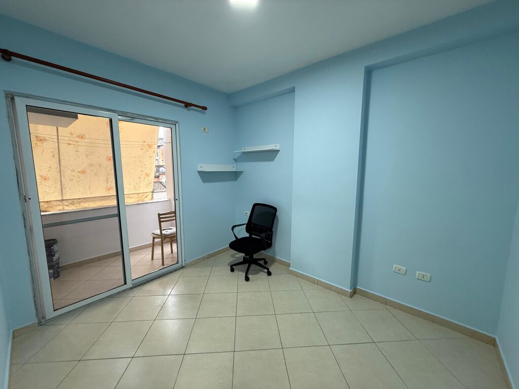 Appartamento in affitto 2+1 a 4 Deshmoret